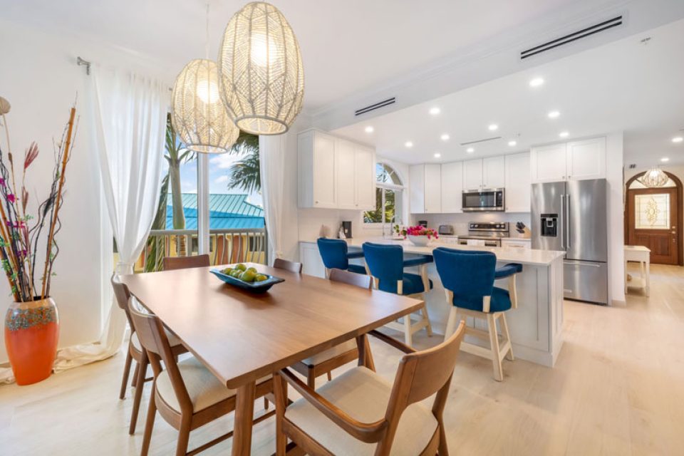 Condo 16