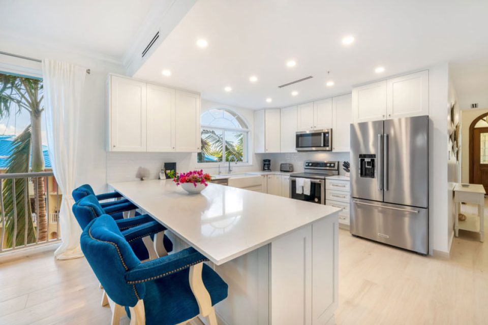 Condo 16