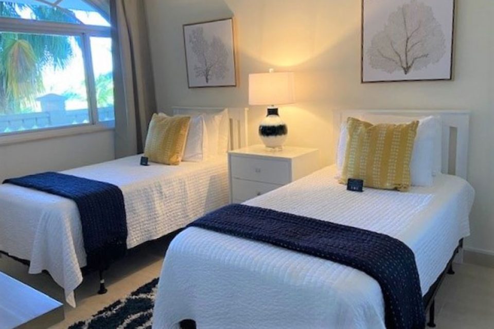 Condo 16
