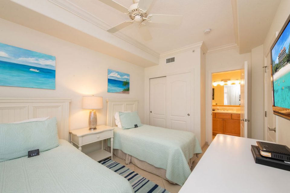 Condo 7