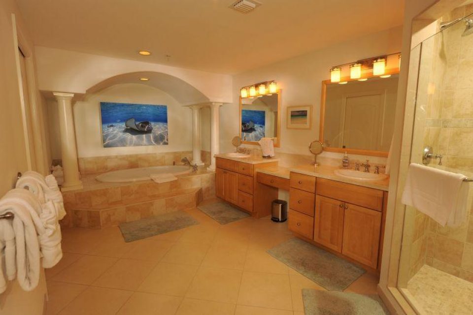 Condo 8